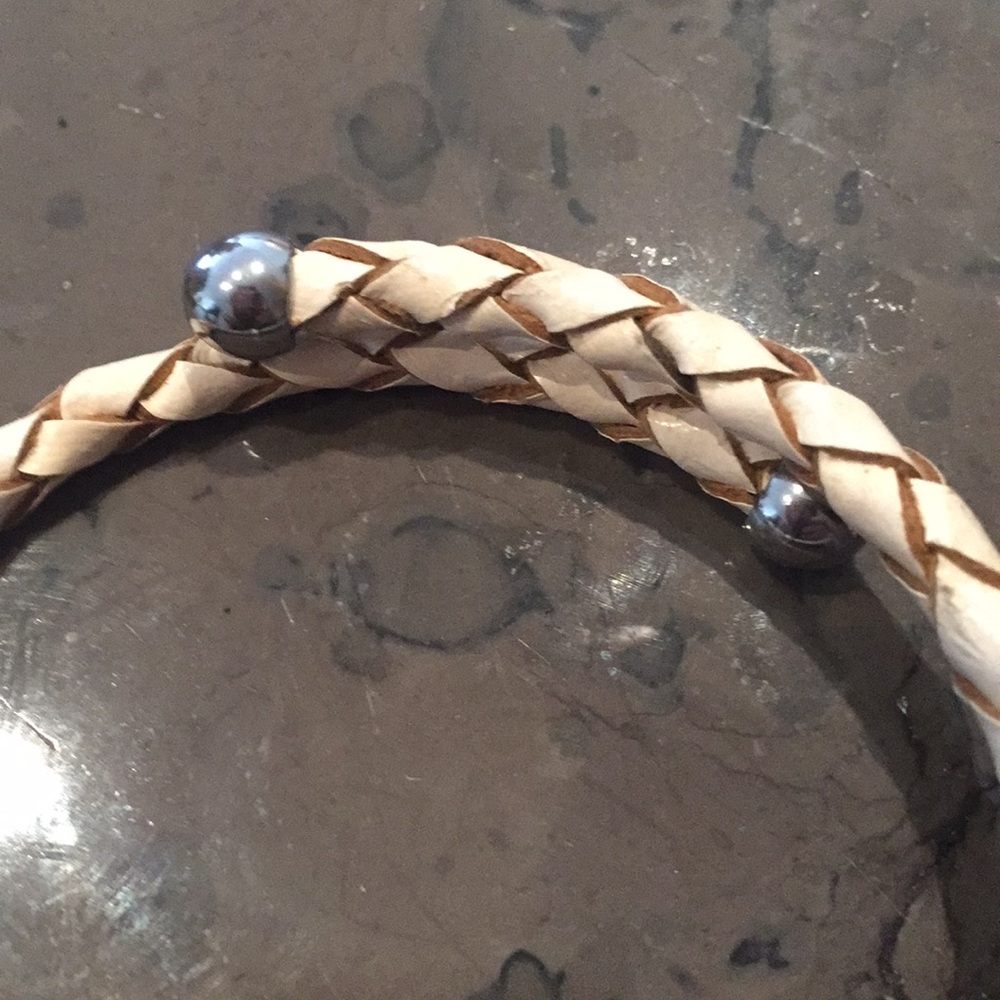 Leather bracelets - Picture 3 of 7